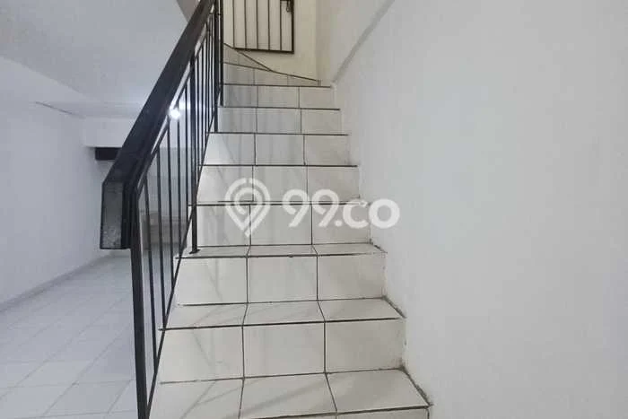 Rumah sewa siap pakai 2 KT di Taman Palem, Jakarta Barat Rumah sewa siap pakai 2 KT di Taman Palem, Jakarta Barat