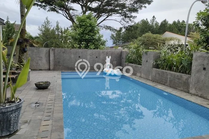 Disewakan! Rumah 5 Kamar Tidur &
5 Kamar Mandi di Sentul City, Bogor Disewakan! Rumah 5 Kamar Tidur &
5 Kamar Mandi di Sentul City, Bogor