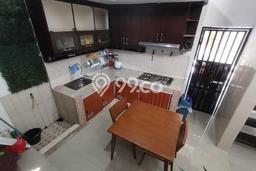 Disewakan! Rumah 3 Kamar Tidur &
2 Kamar Mandi di Sentul City, Bogor Disewakan! Rumah 3 Kamar Tidur &
2 Kamar Mandi di Sentul City, Bogor