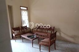 Disewakan! Rumah 2 Kamar Tidur &
2 Kamar Mandi di Sentul City, Bogor Disewakan! Rumah 2 Kamar Tidur &
2 Kamar Mandi di Sentul City, Bogor