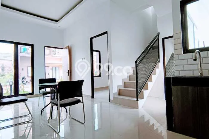 Dijual Hunian Rumah Terawat 3 Kamar di Cinangka, Depok Dijual Hunian Rumah Terawat 3 Kamar di Cinangka, Depok
