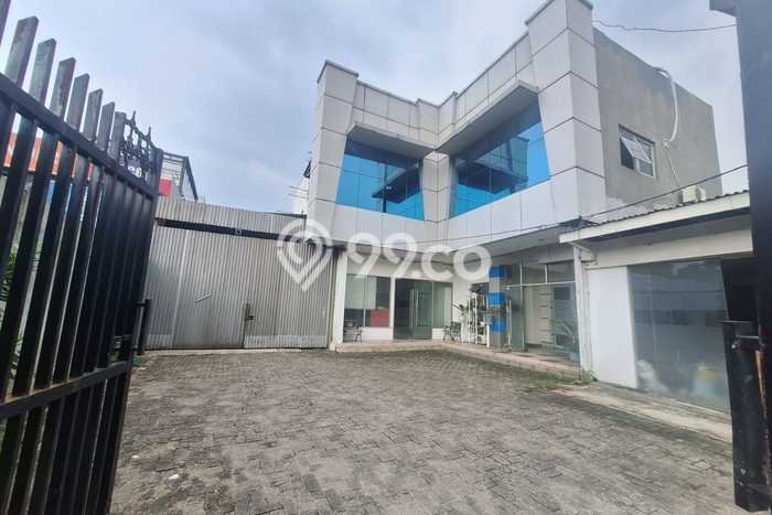 FOR SALE! Ruko di Ciputat Tangerang Selatan, LT 1050m2, LB 450m2 FOR SALE! Ruko di Ciputat Tangerang Selatan, LT 1050m2, LB 450m2