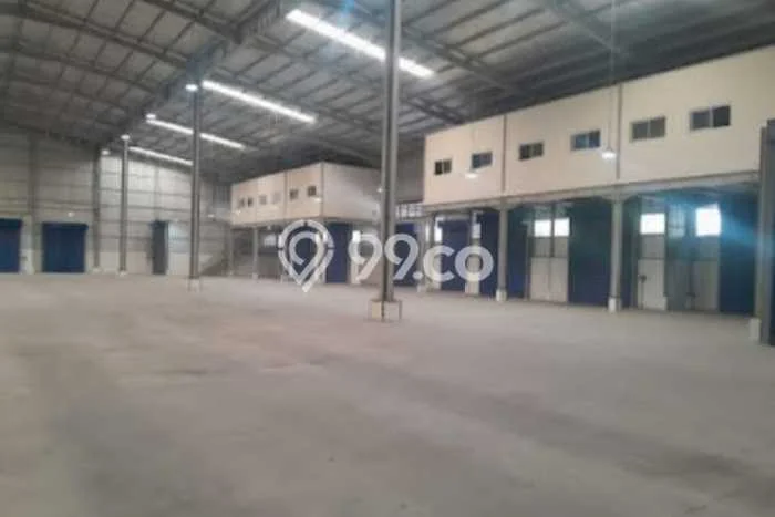 Unit Gudang Disewakan di Muara Karang di Area Ramai & Strategis Unit Gudang Disewakan di Muara Karang di Area Ramai & Strategis
