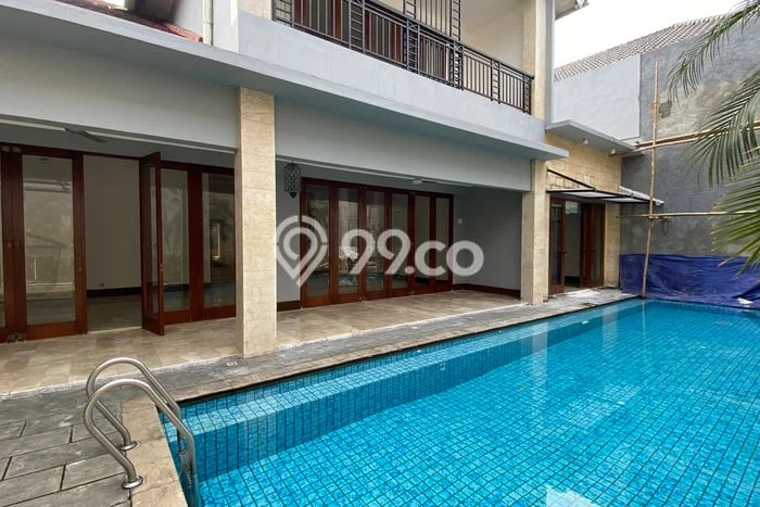 PENAWARAN EKSKLUSIF! Rumah di Kebayoran Baru, 3 KM, Area Premium, LT 700m² LB 500m² PENAWARAN EKSKLUSIF! Rumah di Kebayoran Baru, 3 KM, Area Premium, LT 700m² LB 500m²