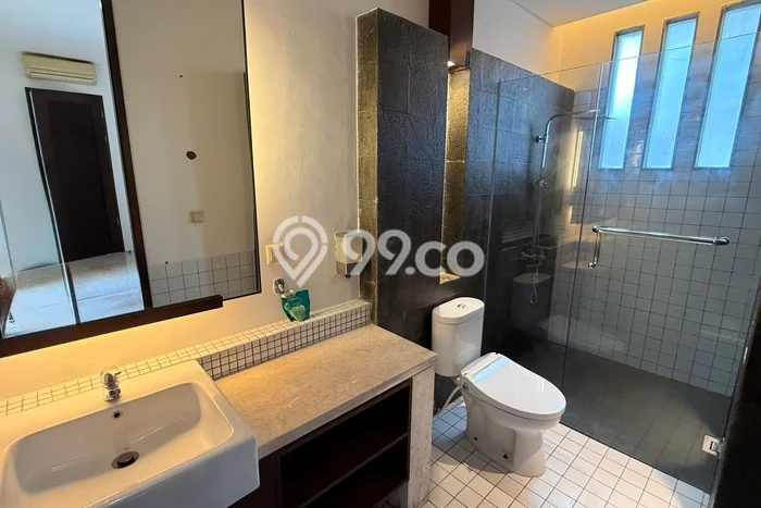 Rumah Sewa Jakarta Selatan LT 700m2 LB 500m2 Kawasan Senayan Rumah Sewa Jakarta Selatan LT 700m2 LB 500m2 Kawasan Senayan