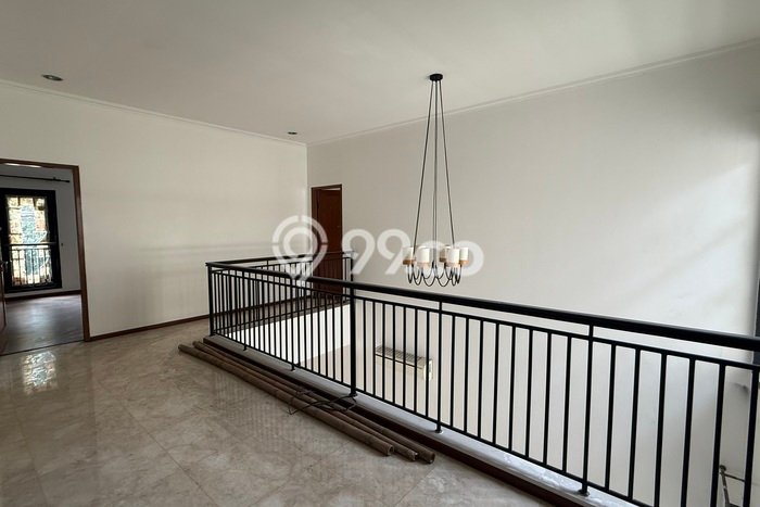 UNIT SPESIAL! Rumah di Senopati, 4 KT, Dekat Pusat Kota, LT 400m² LB 500m² UNIT SPESIAL! Rumah di Senopati, 4 KT, Dekat Pusat Kota, LT 400m² LB 500m²