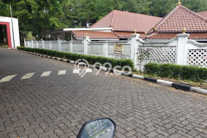 Lokasi strategis! Rumah siap huni disewakan di Cinere LB 800m2 Lokasi strategis! Rumah siap huni disewakan di Cinere LB 800m2