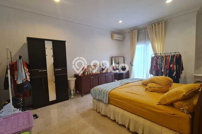 Hunian Eksklusif Dijual LT 375m2 di BSD, Tangerang Selatan Hunian Eksklusif Dijual LT 375m2 di BSD, Tangerang Selatan