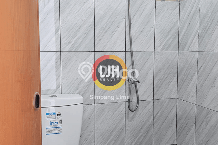 Ruko Disewa di Semarang dengan LB 100m2 Area Komersial Ramai Ruko Disewa di Semarang dengan LB 100m2 Area Komersial Ramai