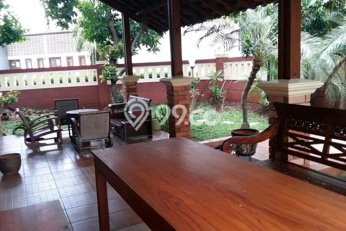Jual Rumah Mewah Elegan Dengan View Cantik di Pondok Kelapa, Jakarta Timur Jual Rumah Mewah Elegan Dengan View Cantik di Pondok Kelapa, Jakarta Timur