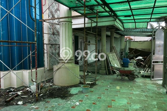 Hunian Mewah LB 250m2 Siap Huni Desain Elegan di Muara Karang, Jakarta Utara Hunian Mewah LB 250m2 Siap Huni Desain Elegan di Muara Karang, Jakarta Utara