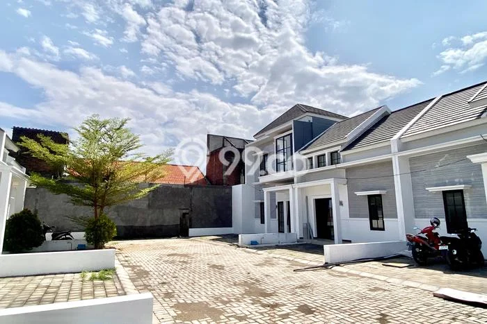 Dijual Rumah Eksklusif 2 KT di Kebraon, Surabaya Dijual Rumah Eksklusif 2 KT di Kebraon, Surabaya