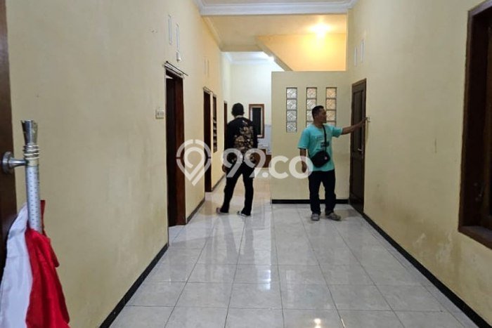 Unit Kost Dijual di Dau dengan 9 Kamar Tidur & Luas Bangunan 180m2 Unit Kost Dijual di Dau dengan 9 Kamar Tidur & Luas Bangunan 180m2