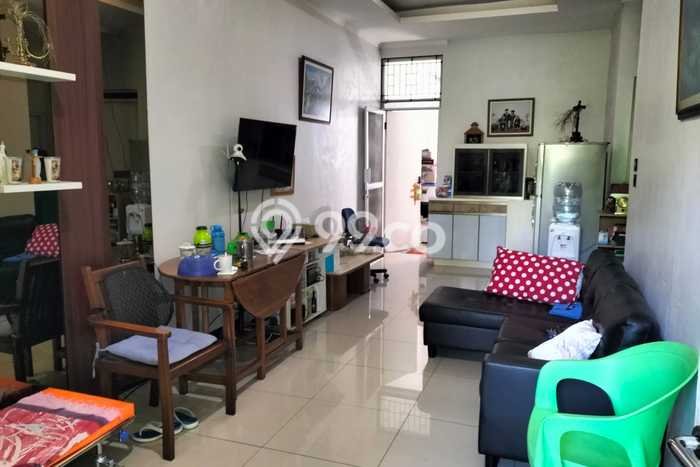 For Sale Hunian Rumah Terawat 2 Kamar di Taman Holis Indah, Bandung For Sale Hunian Rumah Terawat 2 Kamar di Taman Holis Indah, Bandung