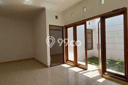 Jarang Ada! Rumah Sewa 3 Kamar Nyaman Siap Huni Taman Kopo Indah Jarang Ada! Rumah Sewa 3 Kamar Nyaman Siap Huni Taman Kopo Indah