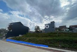 Tanah Dijual Area Strategis di Setra Duta Bandung 302m2 Tanah Dijual Area Strategis di Setra Duta Bandung 302m2