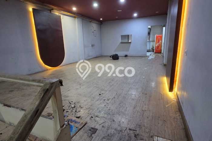 Disewakan Ruko komersial di Lengkong luas bangunan 250m2 Disewakan Ruko komersial di Lengkong luas bangunan 250m2