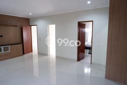 Hunian Elit LB 220m2 Siap Huni Desain Elegan di Modernland, Tangerang Hunian Elit LB 220m2 Siap Huni Desain Elegan di Modernland, Tangerang