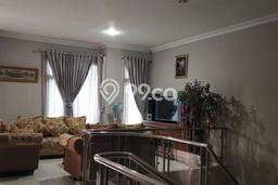 Rumah Mewah LB 280m2 Siap Pakai Desain Elegan di Modernland, Tangerang Rumah Mewah LB 280m2 Siap Pakai Desain Elegan di Modernland, Tangerang