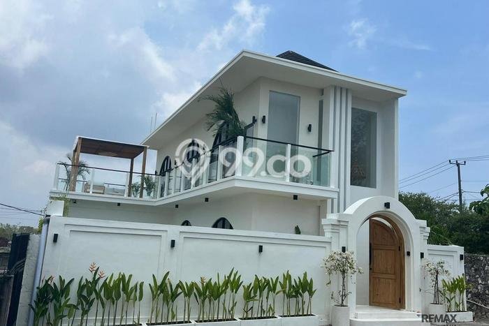 Vila Kawasan , Luas 210m2m², Lokasi Strategis Vila Kawasan , Luas 210m2m², Lokasi Strategis