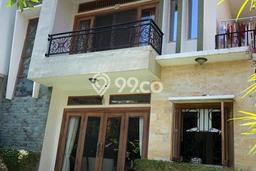 Vila Kawasan , Area 302m2m², Area Nyaman Vila Kawasan , Area 302m2m², Area Nyaman