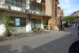 Disewakan Ruko komersial di Kuta luas bangunan 207m2 Disewakan Ruko komersial di Kuta luas bangunan 207m2