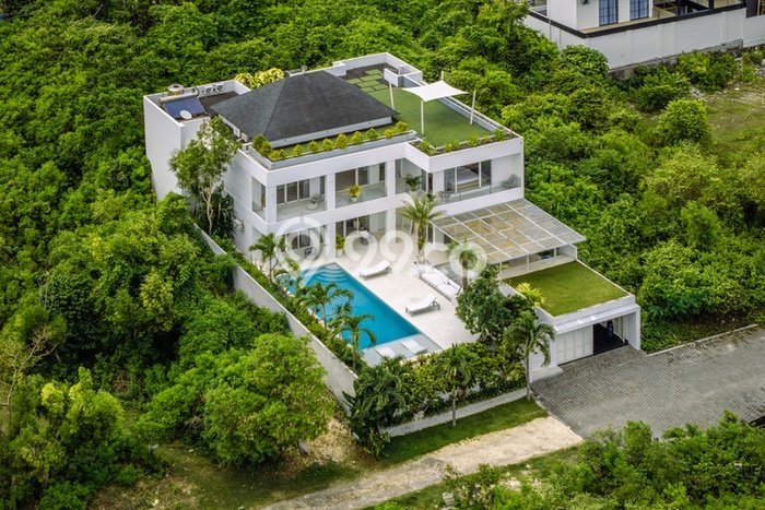 FOR SALE! Vila Kawasan , Luas 570m2m², Dekat ke Pusat Kota FOR SALE! Vila Kawasan , Luas 570m2m², Dekat ke Pusat Kota