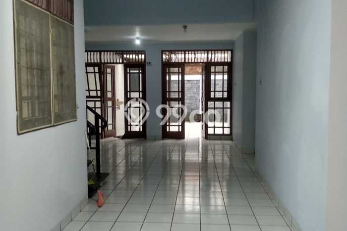 RARE UNIT! Rumah kawasan BSD, 1 KM, Pemandangan Kota, Luas 300m² Bangunan 200m² RARE UNIT! Rumah kawasan BSD, 1 KM, Pemandangan Kota, Luas 300m² Bangunan 200m²