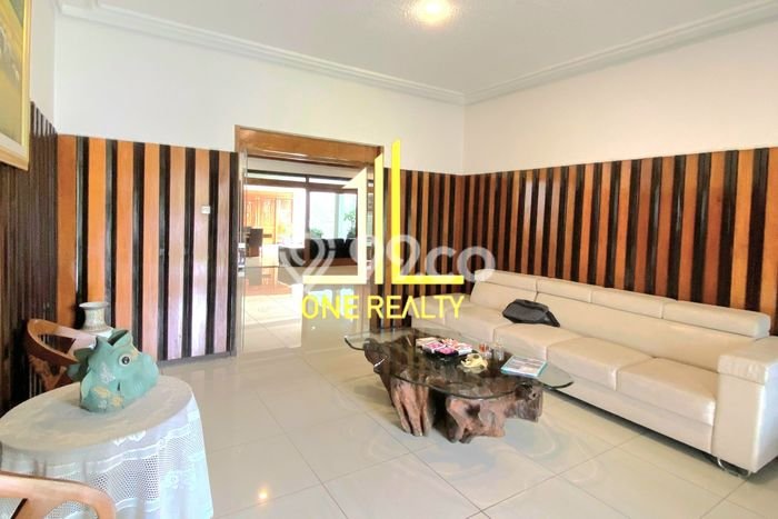 Rumah Elit LB 500m2 Siap Huni Desain Elegan di Setra Sari, Bandung Rumah Elit LB 500m2 Siap Huni Desain Elegan di Setra Sari, Bandung