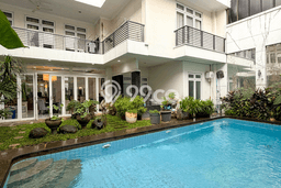 Rumah Luxury Modern Tanpa Renovasi di Kemang Jakarta Selatan Rumah Luxury Modern Tanpa Renovasi di Kemang Jakarta Selatan