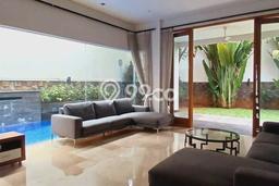 Ready to Use! Premium House LT 468m2 Desain Modern di Kemang Ready to Use! Premium House LT 468m2 Desain Modern di Kemang