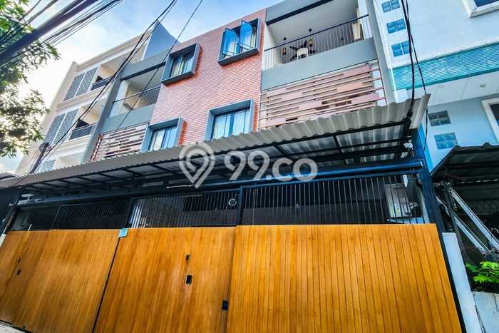 Cocok Untuk Investasi! Dijual Kost di Tanjung Duren 18 Kamar Cocok Untuk Investasi! Dijual Kost di Tanjung Duren 18 Kamar