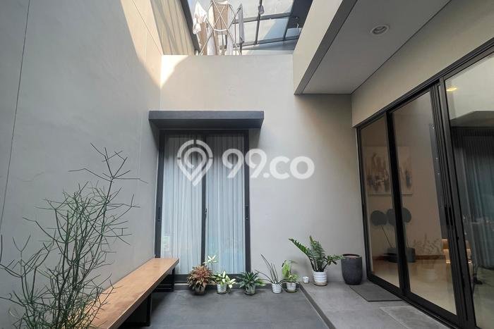 Rumah Nyaman 4 KT LB 177m2 Kondisi Bagus di BSD City Rumah Nyaman 4 KT LB 177m2 Kondisi Bagus di BSD City