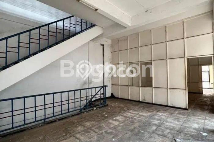 Ruko Bagus LT 119m2 LB 317m2 Dijual di Rungkut Surabaya Ruko Bagus LT 119m2 LB 317m2 Dijual di Rungkut Surabaya
