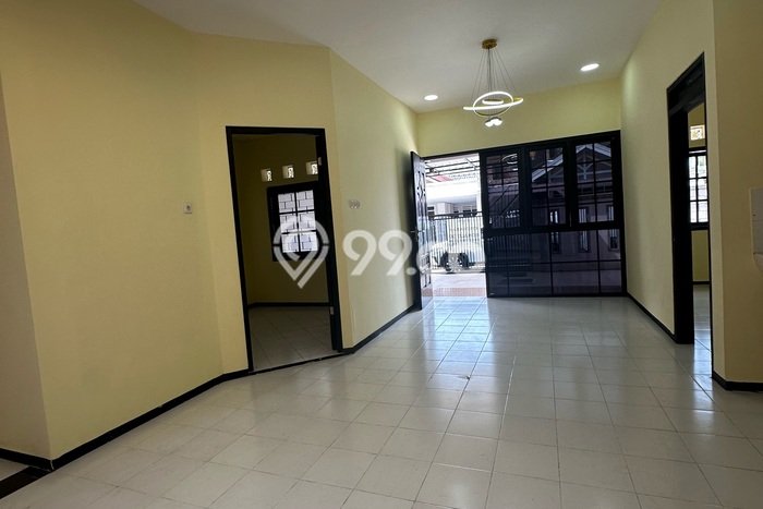 Rumah sewa siap pakai 3 KT di Kedung Baruk, Surabaya Rumah sewa siap pakai 3 KT di Kedung Baruk, Surabaya