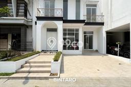 Rumah Elit LB 220m2 Siap Huni Desain Elegan di Bintaro, Tangerang Selatan Rumah Elit LB 220m2 Siap Huni Desain Elegan di Bintaro, Tangerang Selatan