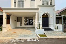 Rumah Mewah LB 220m2 Siap Huni Desain Elegan di Bintaro, Tangerang Selatan Rumah Mewah LB 220m2 Siap Huni Desain Elegan di Bintaro, Tangerang Selatan