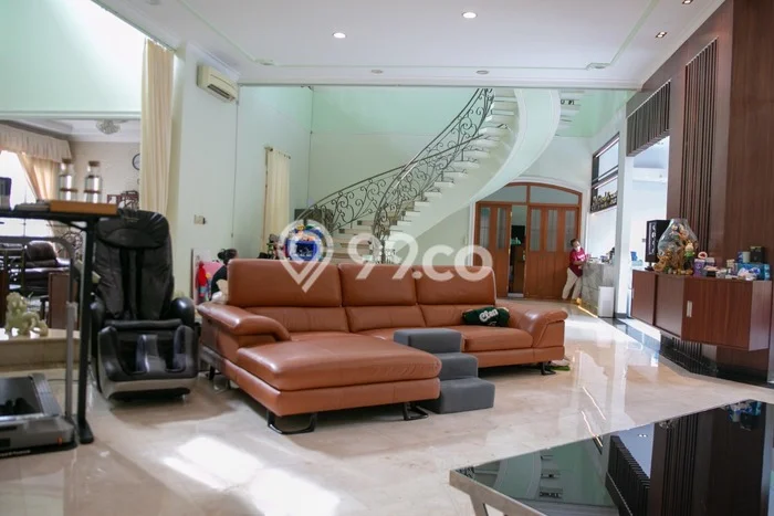 Hunian Elit LB 650m2 Siap Pakai Desain Elegan di Pantai Indah Kapuk 2, Jakarta Utara Hunian Elit LB 650m2 Siap Pakai Desain Elegan di Pantai Indah Kapuk 2, Jakarta Utara