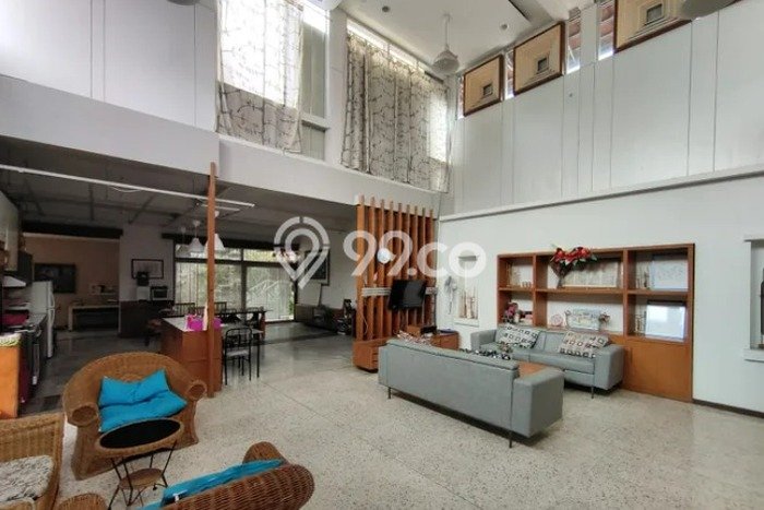 Rumah Luxury Modern Tanpa Renovasi di Setra Sari Bandung Rumah Luxury Modern Tanpa Renovasi di Setra Sari Bandung