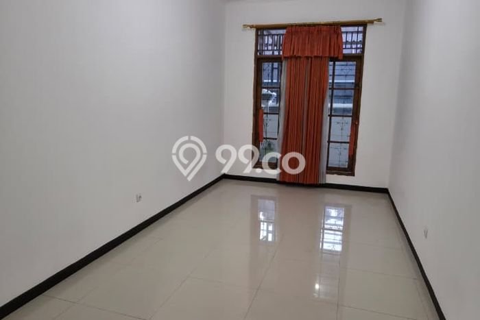 Rumah Minimalis 4 Kamar LT 150m2 di Kopo Rumah Minimalis 4 Kamar LT 150m2 di Kopo