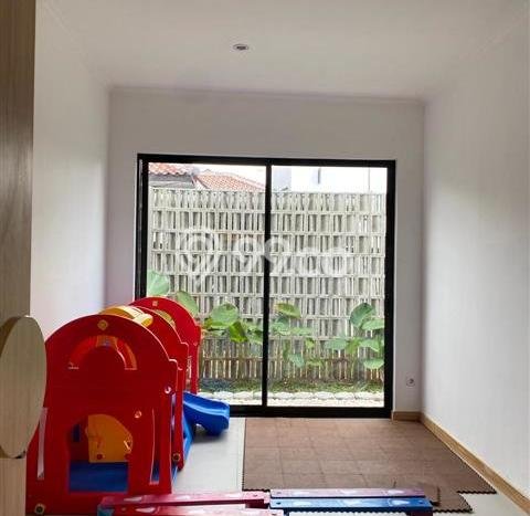 Jual Rumah Eksklusif 5 KT di Jatiwarna, Bekasi Jual Rumah Eksklusif 5 KT di Jatiwarna, Bekasi