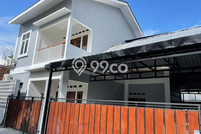 Rumah 2 Lt Cantik Carport Luas Dekat Sman 1 Sewon, Bantul Rumah 2 Lt Cantik Carport Luas Dekat Sman 1 Sewon, Bantul