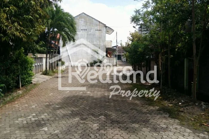 HARGA TERBAIK! Tanah Kawasan Kalicari, Luas 225m², Akses Jalan Raya, Cocok untuk Hunian HARGA TERBAIK! Tanah Kawasan Kalicari, Luas 225m², Akses Jalan Raya, Cocok untuk Hunian