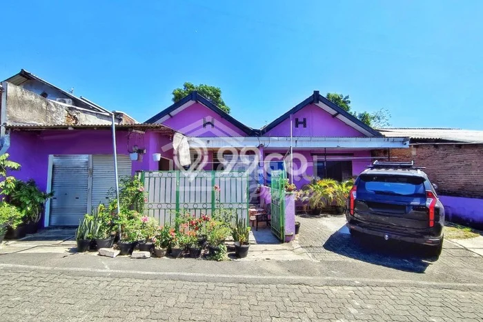 Rumah Modern 8 KT LT 300m2 di Kalibanteng Kulon Rumah Modern 8 KT LT 300m2 di Kalibanteng Kulon