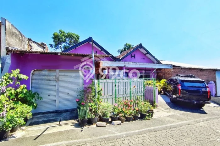 Rumah Modern 8 KT LT 300m2 di Kalibanteng Kulon Rumah Modern 8 KT LT 300m2 di Kalibanteng Kulon