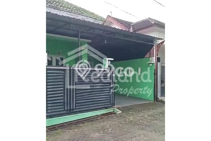 Rumah Strategis Modern Lb 190m2 di Banyumanik, Semarang Rumah Strategis Modern Lb 190m2 di Banyumanik, Semarang