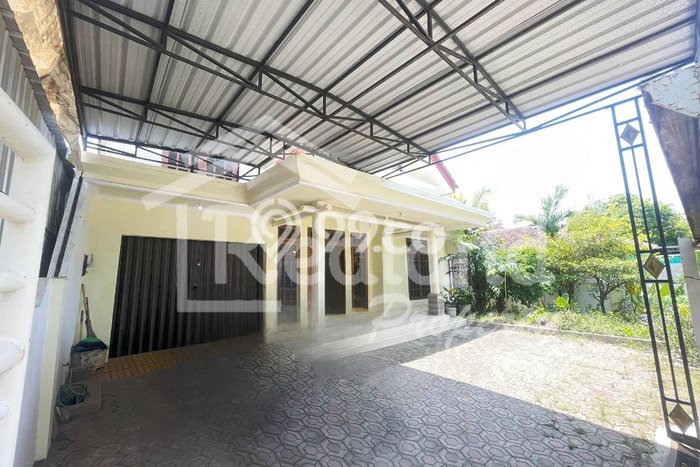 Rumah di Pekalongan Selatan, 5 KT, Lingkungan Premium, Luas 400m² Bangunan 300m² Rumah di Pekalongan Selatan, 5 KT, Lingkungan Premium, Luas 400m² Bangunan 300m²