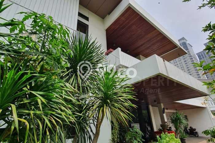 Rumah Luxury Modern Tanpa Renovasi di Permata Hijau Jakarta Selatan Rumah Luxury Modern Tanpa Renovasi di Permata Hijau Jakarta Selatan