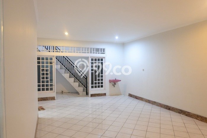 Jual Rumah Bagus Siap Huni LB 140m2 di Cibodas, Tangerang Jual Rumah Bagus Siap Huni LB 140m2 di Cibodas, Tangerang