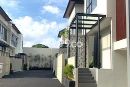 Rumah Minimalis LT 154m² Terawat di Pondok Labu, Dekat Tempat Strategis, Jakarta Selatan Rumah Minimalis LT 154m² Terawat di Pondok Labu, Dekat Tempat Strategis, Jakarta Selatan